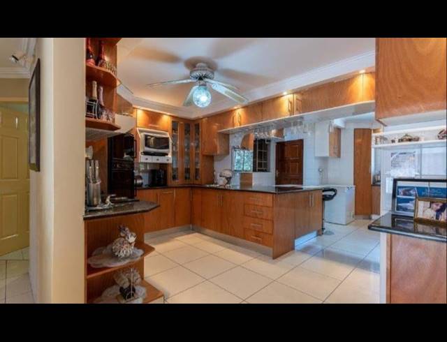 4 BEDROOM HOUSE FOR SALE IN WINCHESTER HILLS